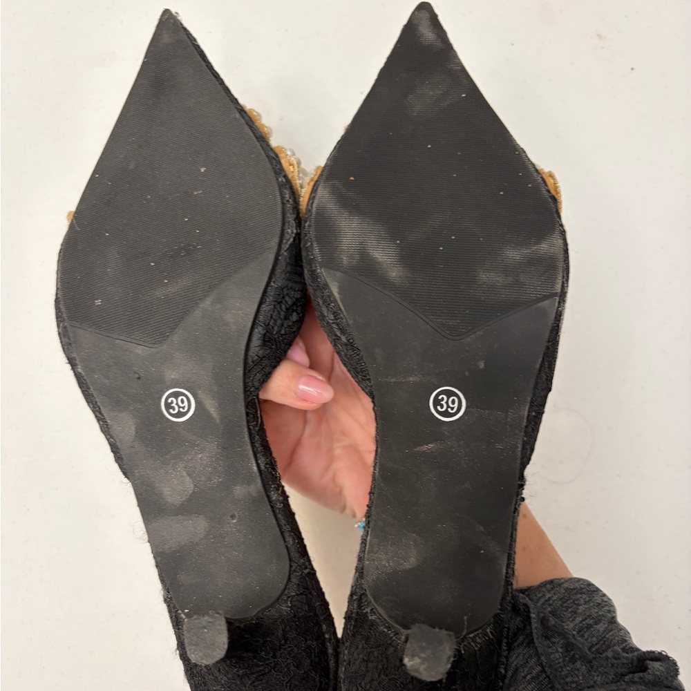 Elegant Black and Gold Pearl Embellished Flats - Picture 2 of 3